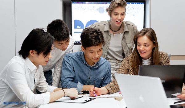 CÁCH TẠO DỰNG MỐI QUAN HỆ NƠI CÔNG SỞ