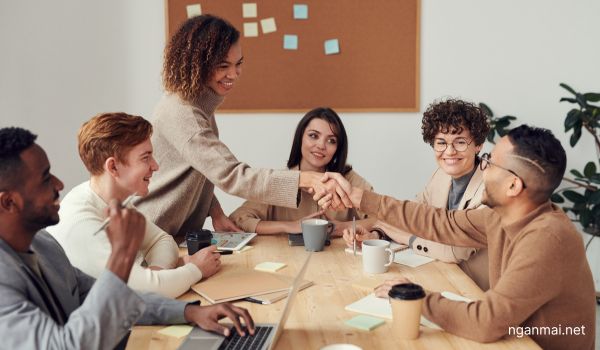 CÁCH TẠO DỰNG MỐI QUAN HỆ NƠI CÔNG SỞ